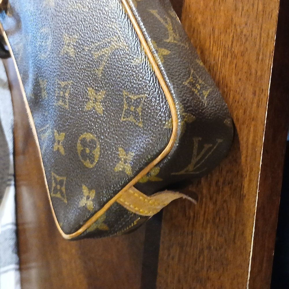 Louis Vuitton Monogram Brown Pouch - Picture 8 of 16